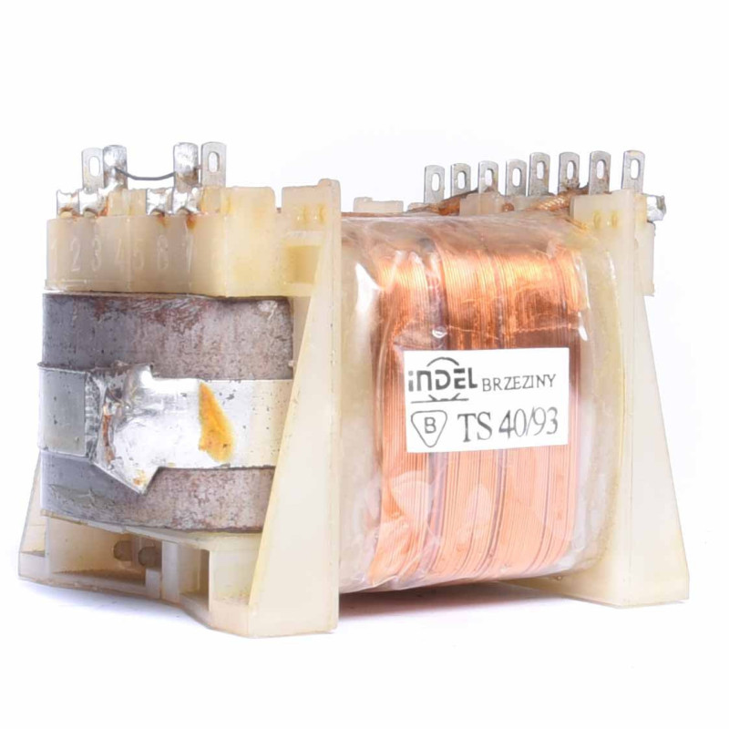 TS 40/93 4 x 5,5V - 4 x 1,2A ; 2 x 7V - 2 x 0,4A