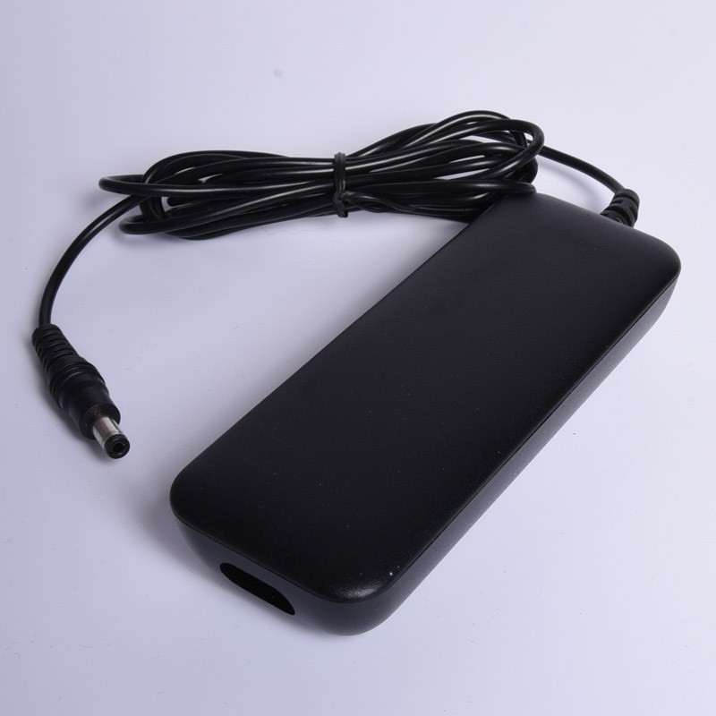 ZASILACZ 12V  2A DC 2,5/5,5mm PROSTY Z KABLEM DO GNIAZDKA DT