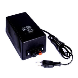 ZASILACZ UNIWERSALNY 5/6/7,5/9/12/15V 3,5/2A