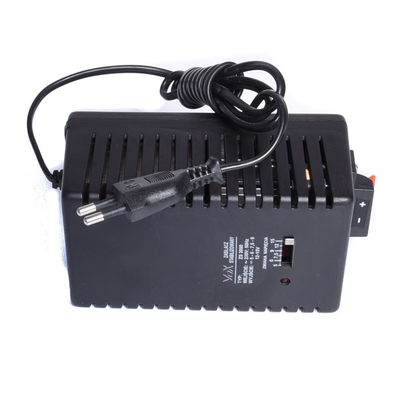 ZASILACZ UNIWERSALNY 5/6/7,5/9/12/15V 3,5/2A