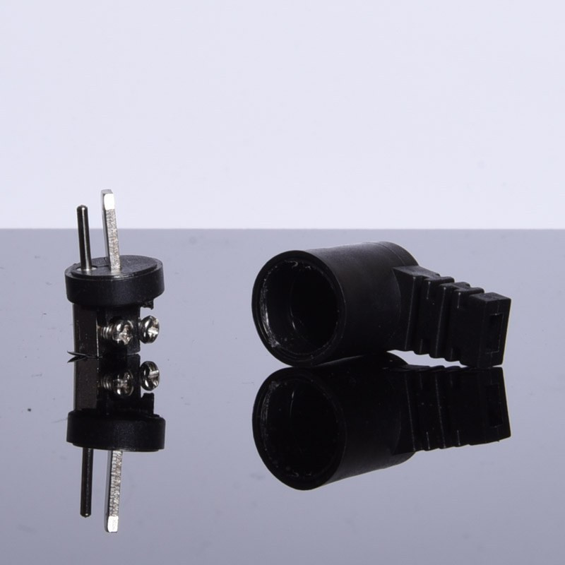 WTYK GŁOŚNIKOWY SKRĘCANY KĄTOWY CZARNY  TYP POLSKI