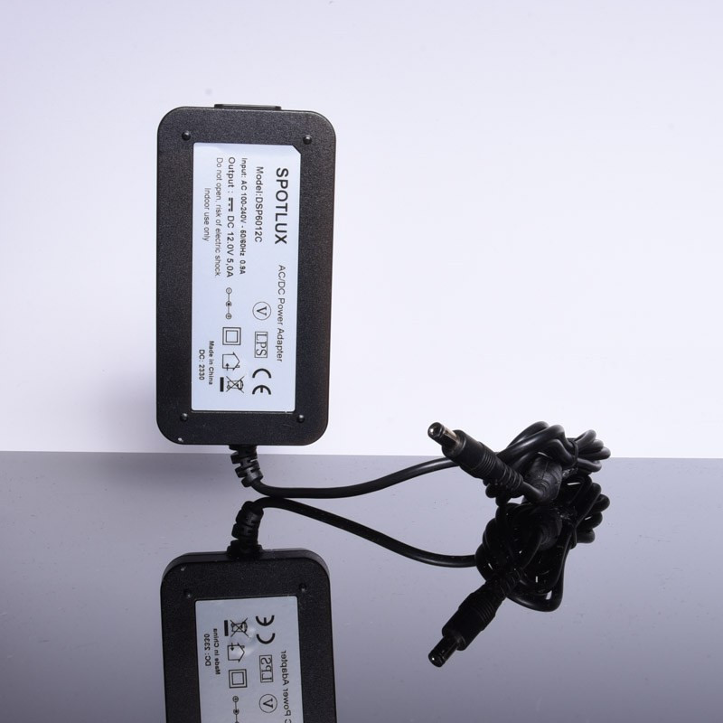 ZASILACZ 12V 5A 60W 5,5/2,1 Z KABLEM AC ÓSEMKA DSP6012C