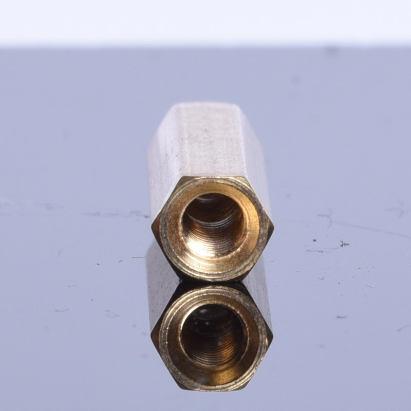 DYSTANS Z GWINTEM 18mm W/W ABO3X18II METAL