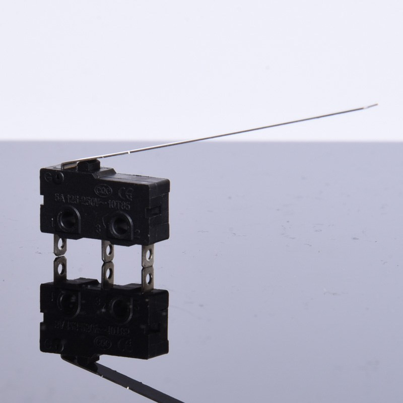 PRZEŁĄCZNIK KRAŃCOWY 1A WK615 MINI  Z DŹWIGNIĄ L-55mm PROSTĄ