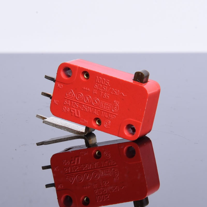 MIKROPRZEŁĄCZNIK VS15N00 CZERWONY BEZ DŹWIGNI NO+NC