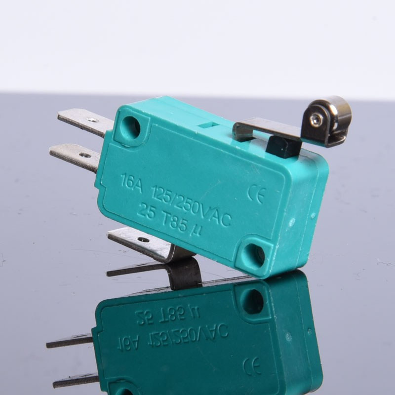 PRZEŁĄCZNIK KRAŃCOWY L-12mm MSW-03A ROLKA