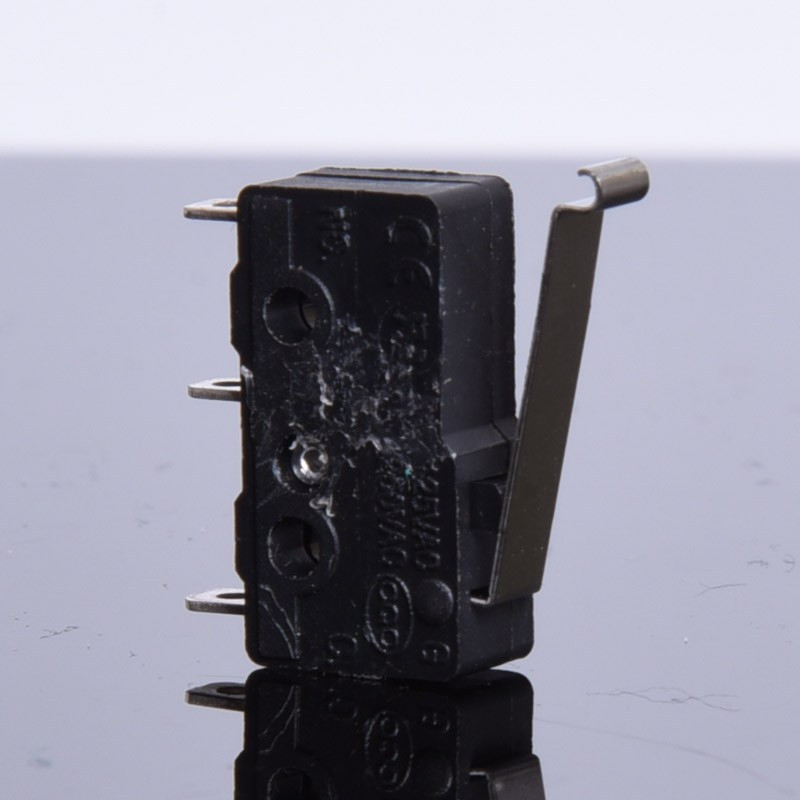 PRZEŁĄCZNIK KRAŃCOWY L-18mm SS0502A BLASZKA MINI ZAGIĘTA HIGHLY