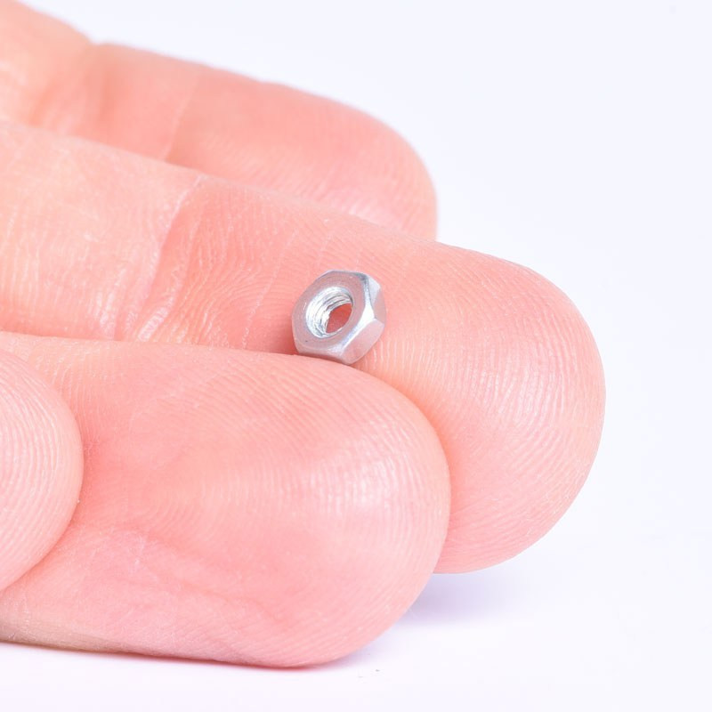 NAKRĘTKA M2,5-6 6-KPL.OC.B DIN934 op.100szt.