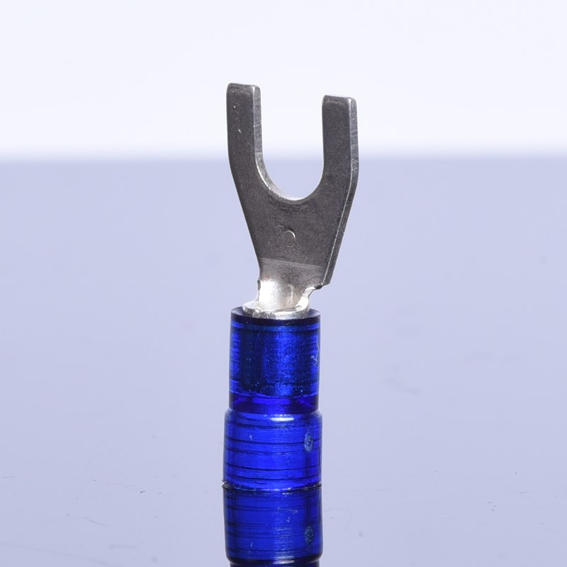 KOŃCÓWKA WIDEŁKOWA IZOLOWANA 5/2,5