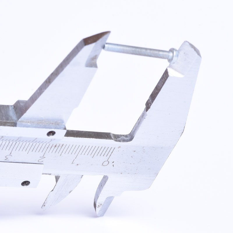 ŚRUBA M2,5*20-R-D DO METALU OC.B W. 82215 op.100szt.