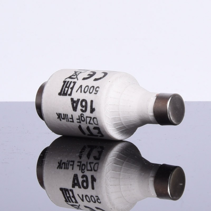 BEZPIECZNIK PORCELANOWY 16A ET1 DOMOWY STAREGO TYPU