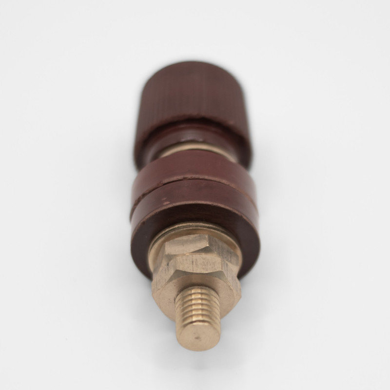 GNIAZDO POD OCZKO 77/28 M10 CZARNE/CZERWONE