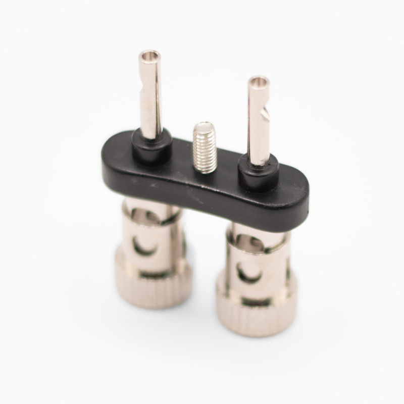 GNIAZDO BANAN PODWÓJNE NIKIEL MONTAŻOWE