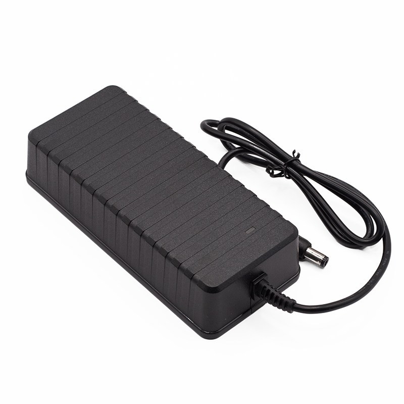 ZASILACZ 12V  5A DC 2,1/5,5mm PROSTY Z KABLEM DO GNIAZDKA ACBEL