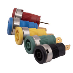 GNIAZDO BANAN BEZ. 25A 1000VAC/DC KAT. II NAKR. M12 KONEKTOR 4,8mm