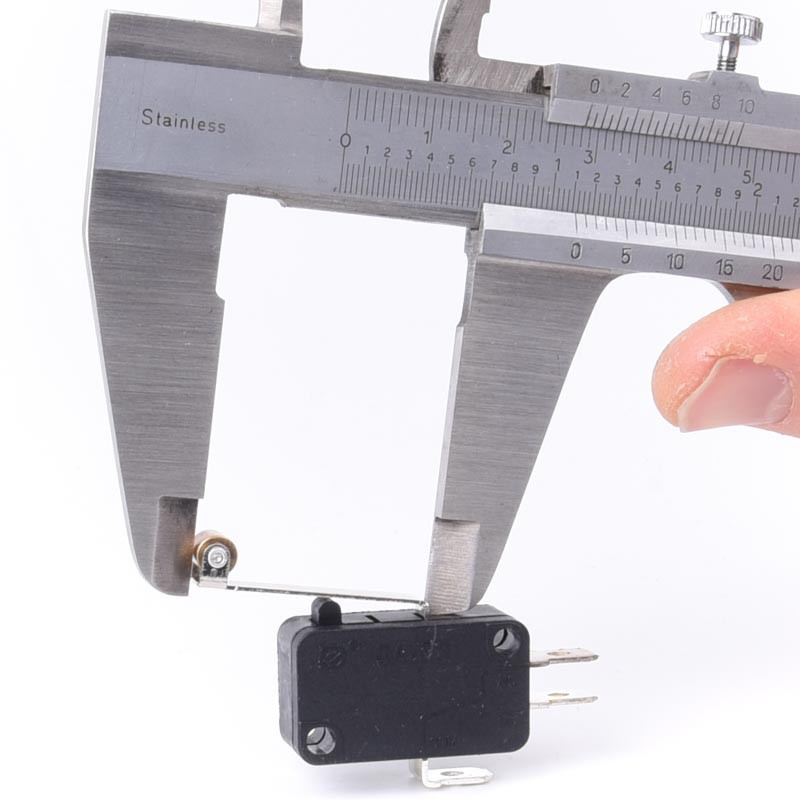 PRZEŁĄCZNIK KRAŃCOWY Z ROLKĄ DŹWIGNIA 26mm