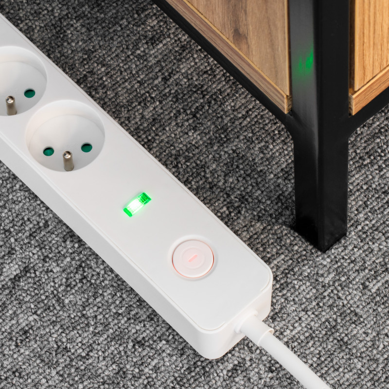 Przedłużacz sieciowy Rebel 4 gniazda z wyłącznikiem -1,5m