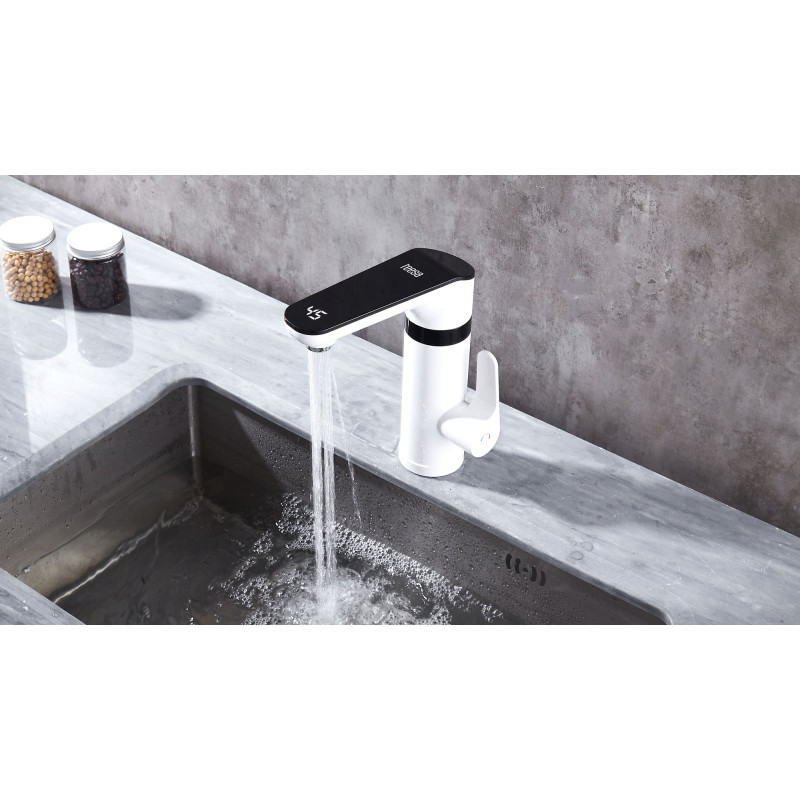 Przepływowy podgrzewacz wody - bateria stojąca biała