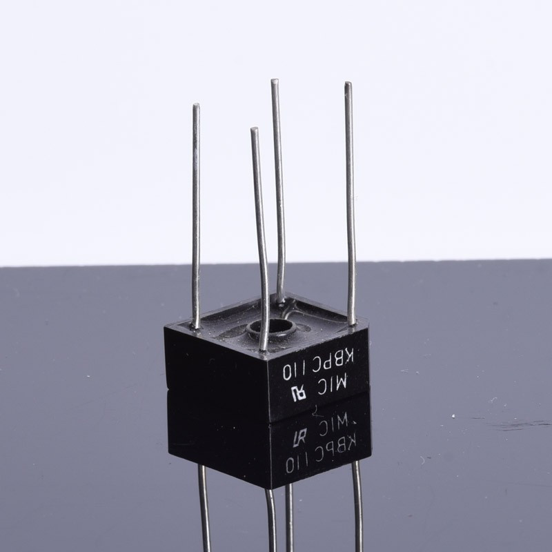 MOSTEK 3A/1000V KWADRAT KBPC110