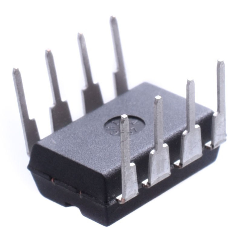 LM 311 DIL8 KOMPARATOR NAPIĘCIA