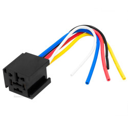 GNIAZDO PRZEKAŹNIKA SAMOCHODOWEGO 80A